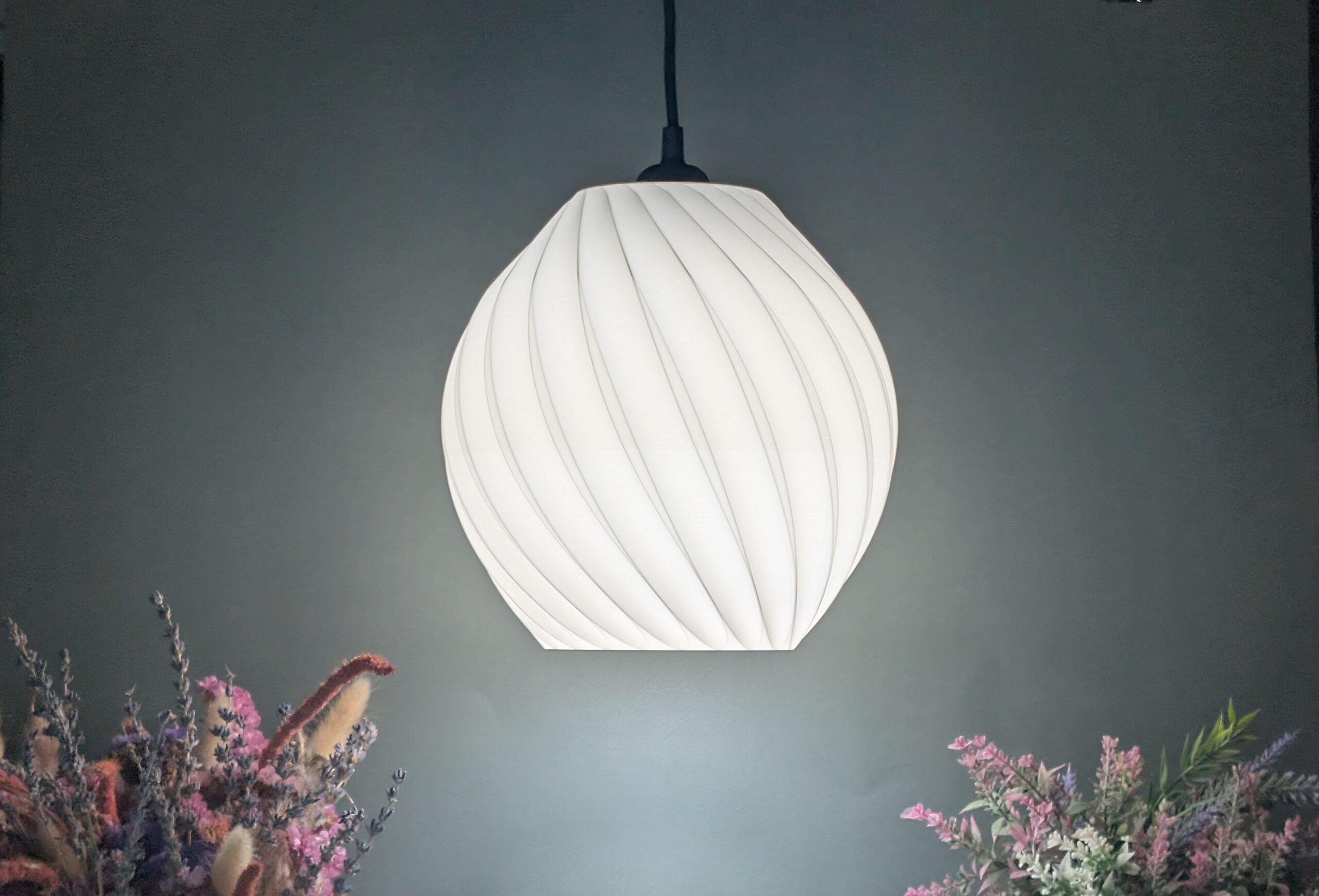 Stella Swirl Pendant