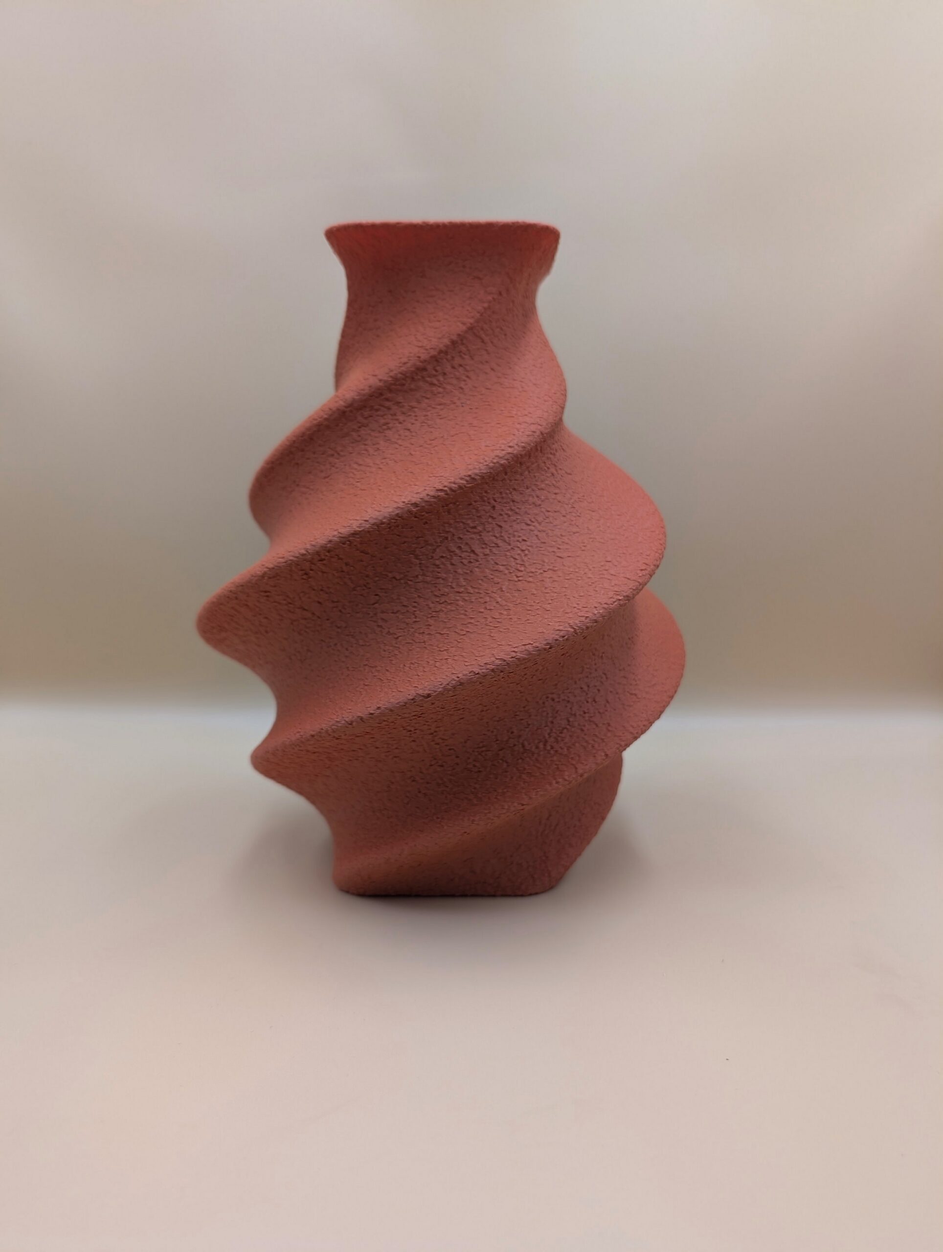 Freya Swirl Vase - Image 3